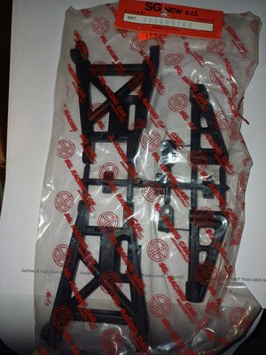 782000700 ORIGINAL SG HINTERACHS SET