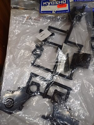 LZ4 Kyosho Plastic Parts B