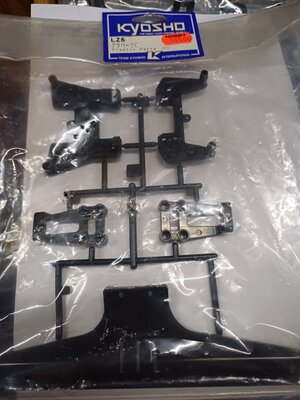 LZ5 Kyosho Plastic Parts C