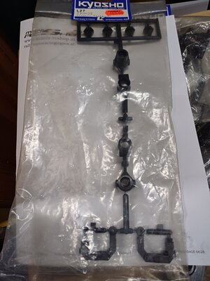 LZ7 Kyosho Plastic Parts E