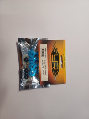 YR-A18T-001BU WHELL ADAPTER RC-18T - 18MT